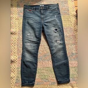 Tommy Hilfiger High Rise Blue Jeans with Distressed Details
